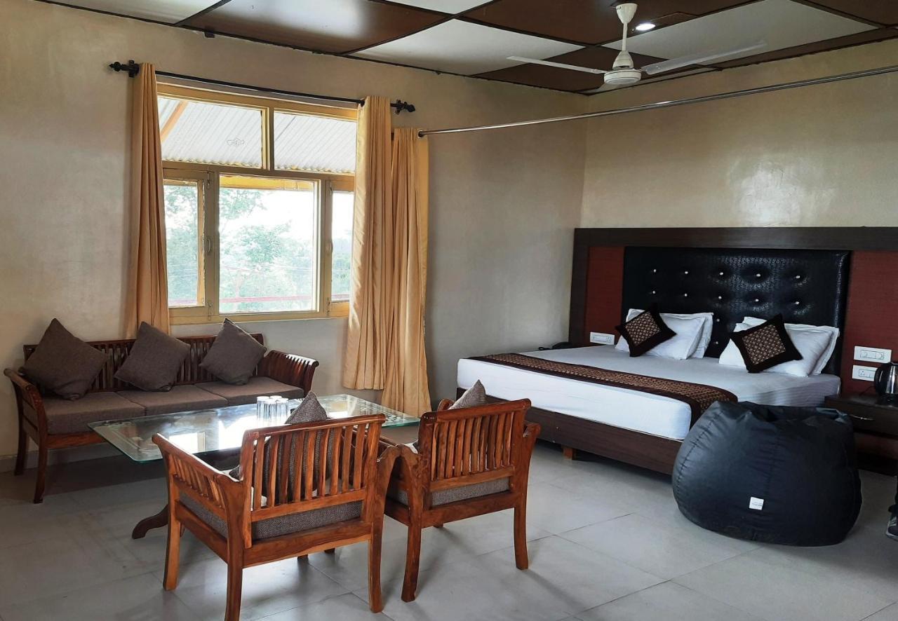 Pops Resort Pālampur Zewnętrze zdjęcie