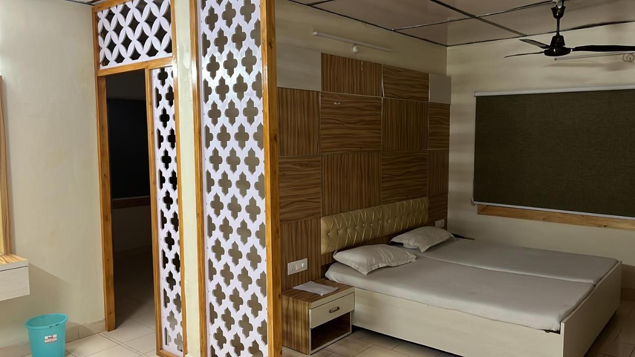 Pops Resort Pālampur Zewnętrze zdjęcie
