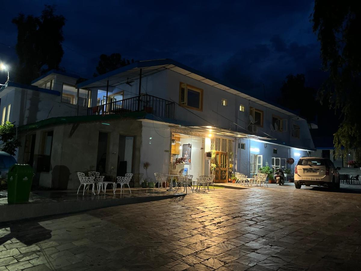 Pops Resort Pālampur Zewnętrze zdjęcie