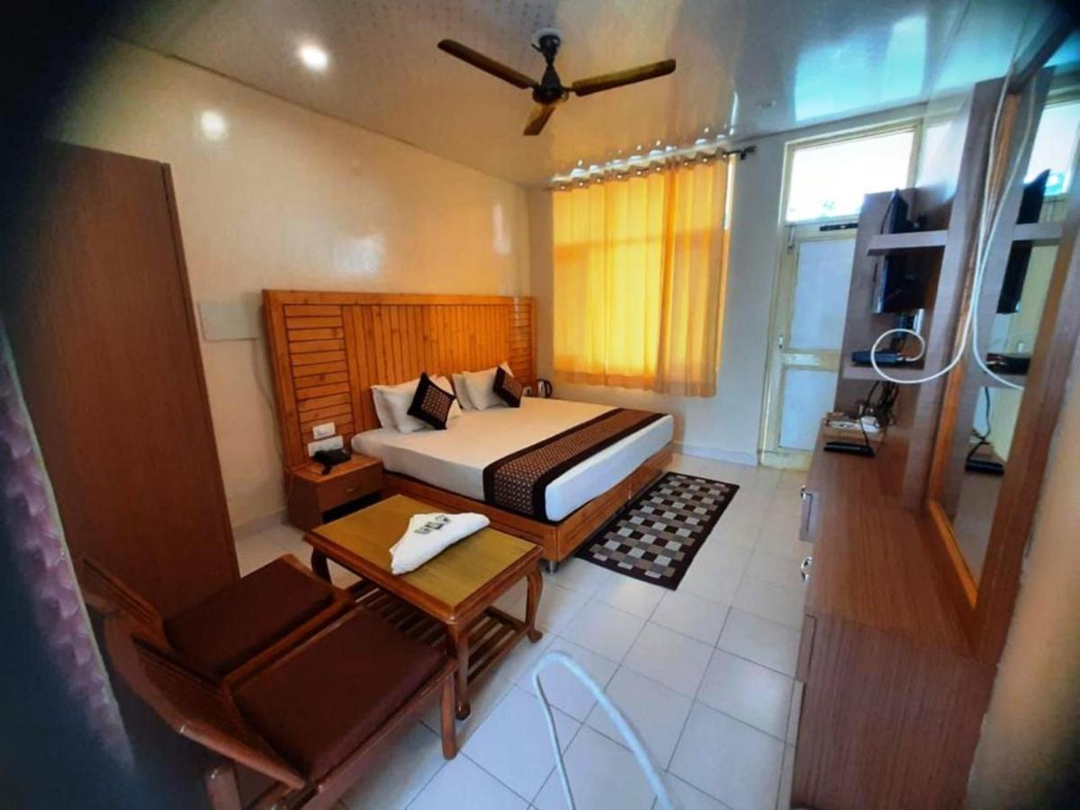 Pops Resort Pālampur Zewnętrze zdjęcie