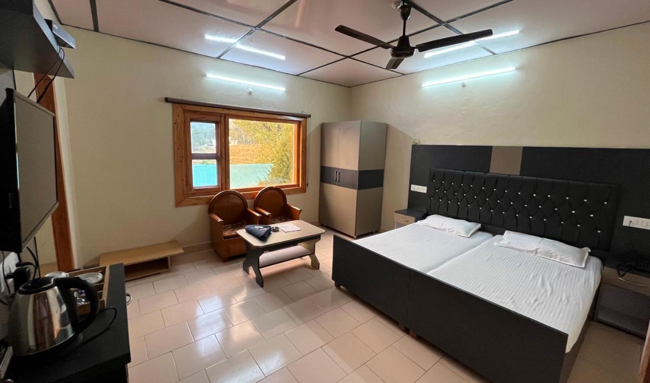 Pops Resort Pālampur Zewnętrze zdjęcie