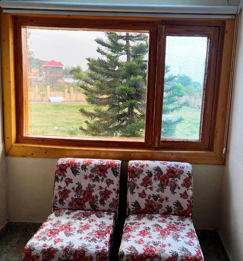 Pops Resort Pālampur Zewnętrze zdjęcie