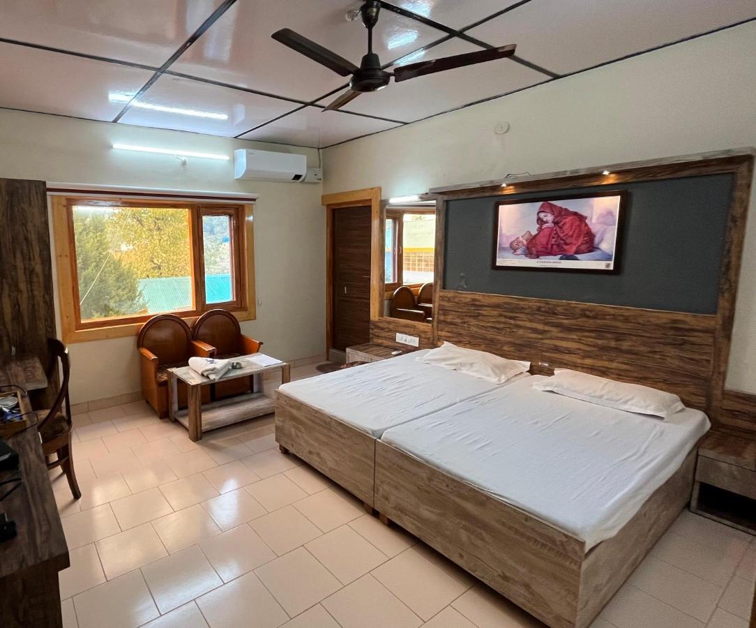 Pops Resort Pālampur Zewnętrze zdjęcie