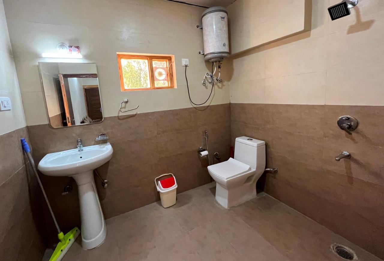 Pops Resort Pālampur Zewnętrze zdjęcie
