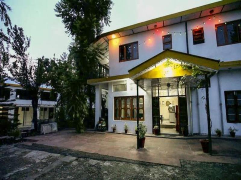 Pops Resort Pālampur Zewnętrze zdjęcie
