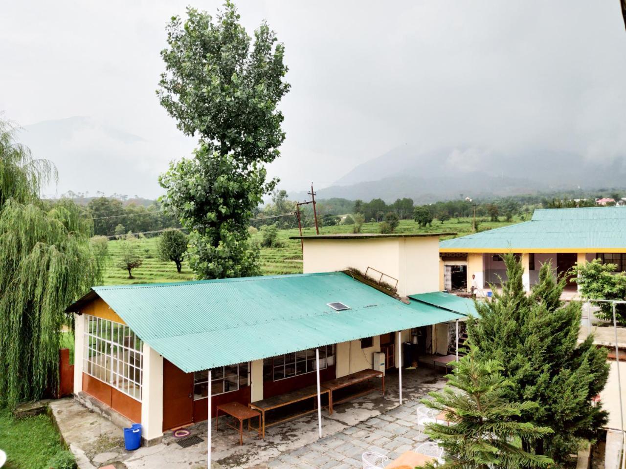 Pops Resort Pālampur Zewnętrze zdjęcie