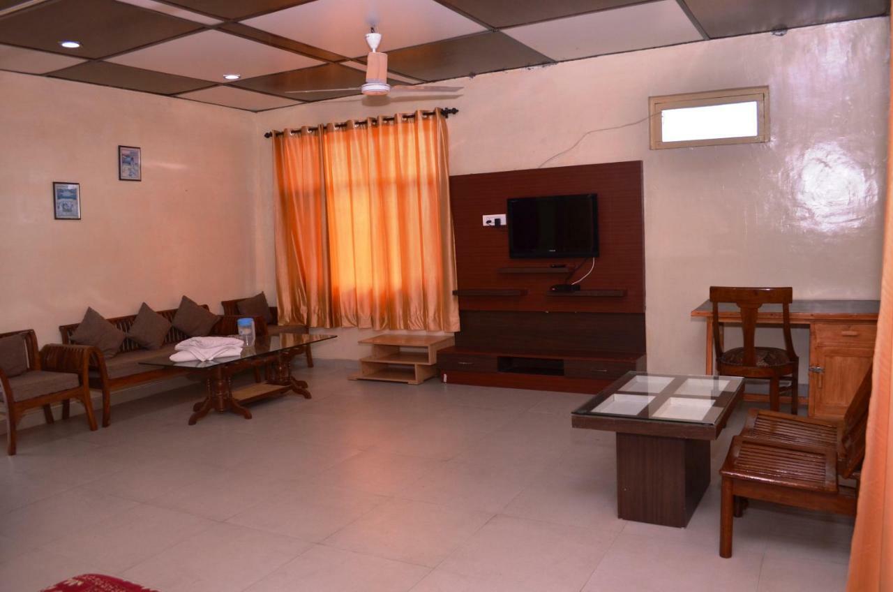 Pops Resort Pālampur Zewnętrze zdjęcie